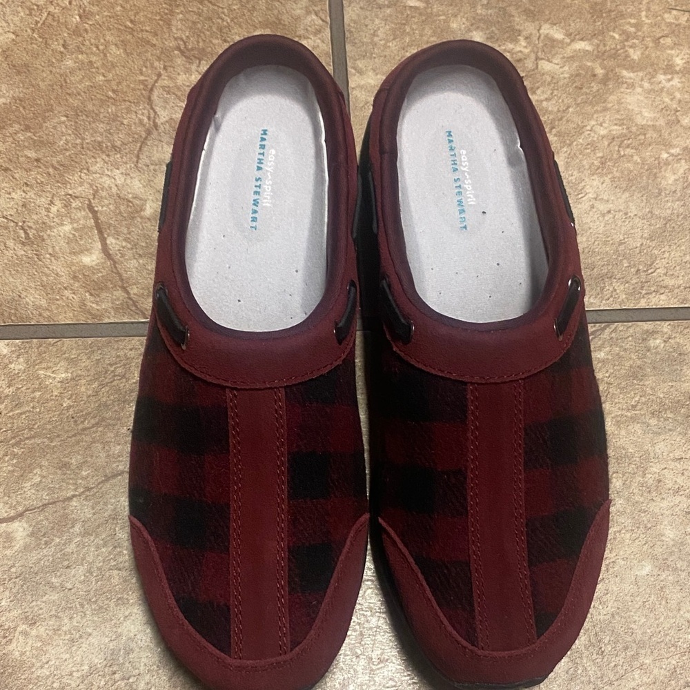Easy Spirit Martha Stewart Brick Red & Black 8N Slip-On Shoes